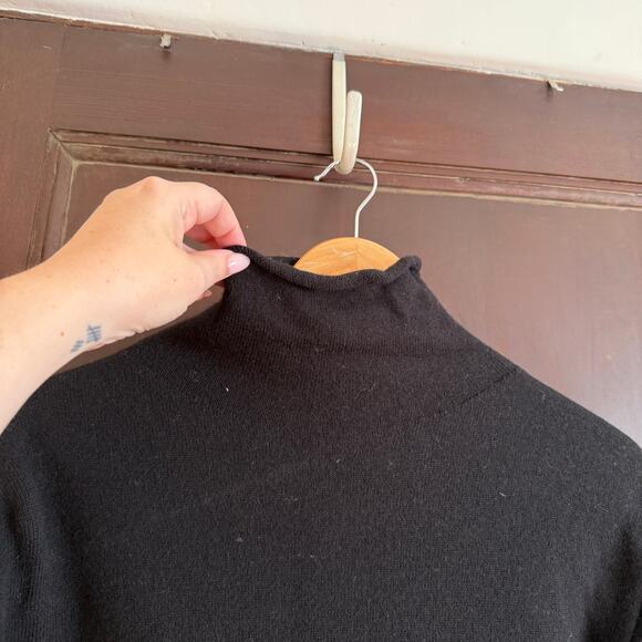 WILFRED | Aritzia Cyprie Black Merino Wool Roll Neck Mock Neck Sweater | Medium - Picture 4 of 9